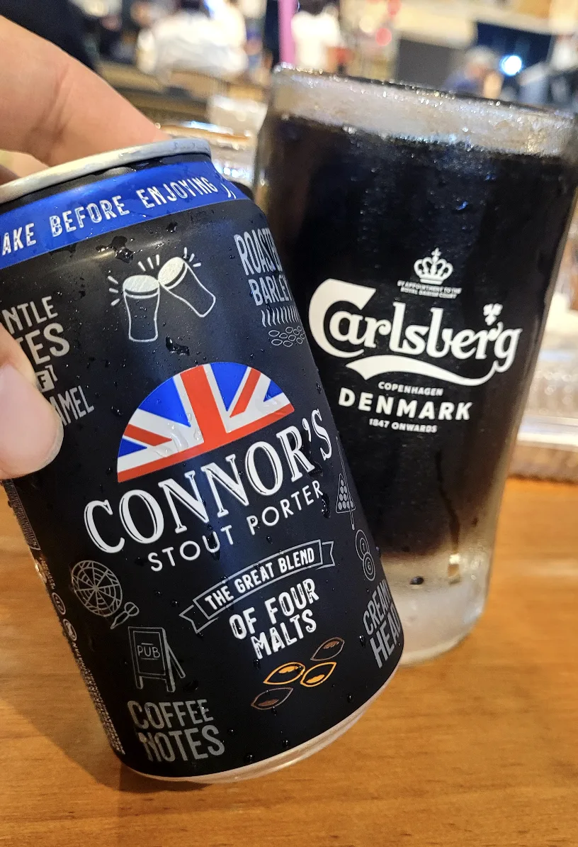 Connor's stout porter pour