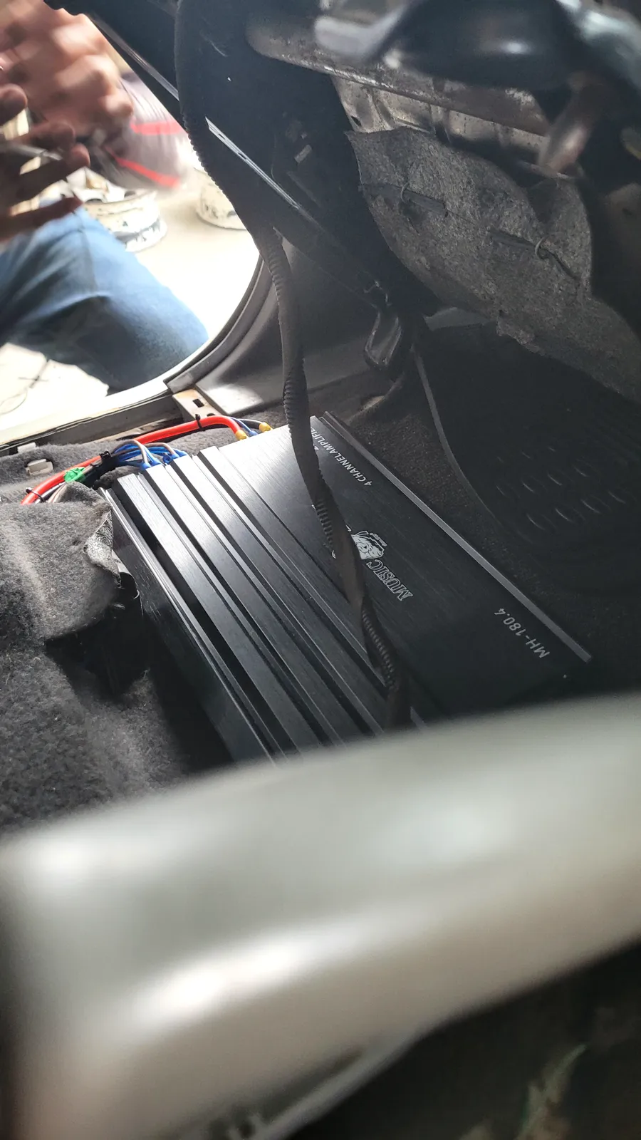 The new amplifier installed in the truck